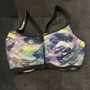 Victoria's Secret VSX knockout sports bra